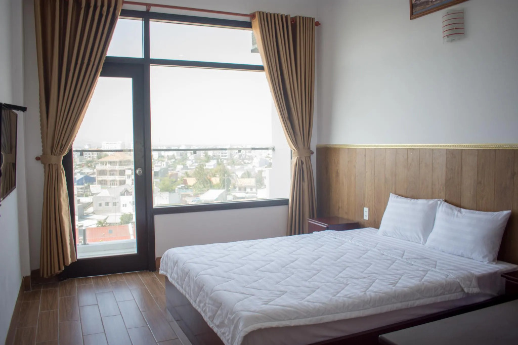 Moon Hotel