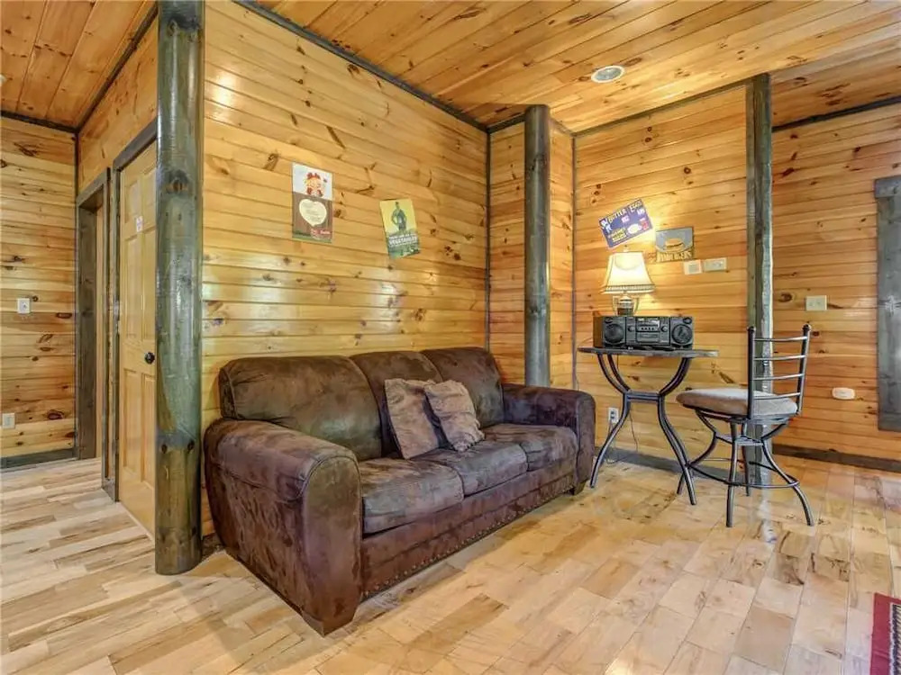 Celebration Lodge 4 Bedroom Home with Hot Tub