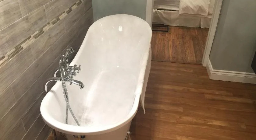 Grey Rose Suites