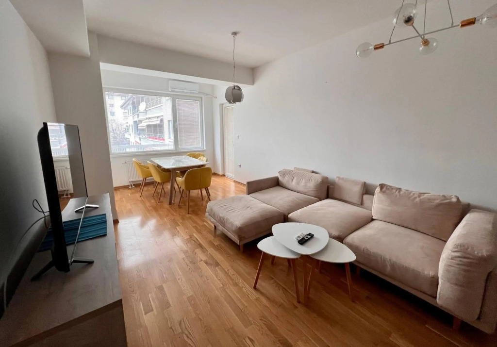 High-End Spacious Apartment next to City Mall