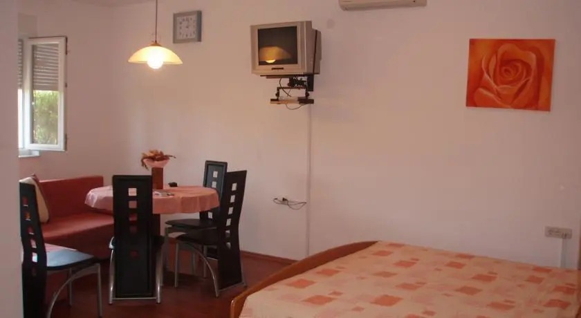Apartments Bistrović