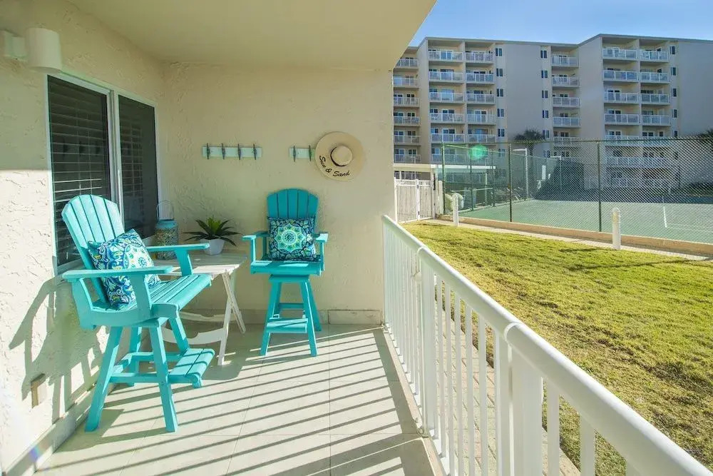 Gulf Shore Condo #105 - 2 Br condo by RedAwning