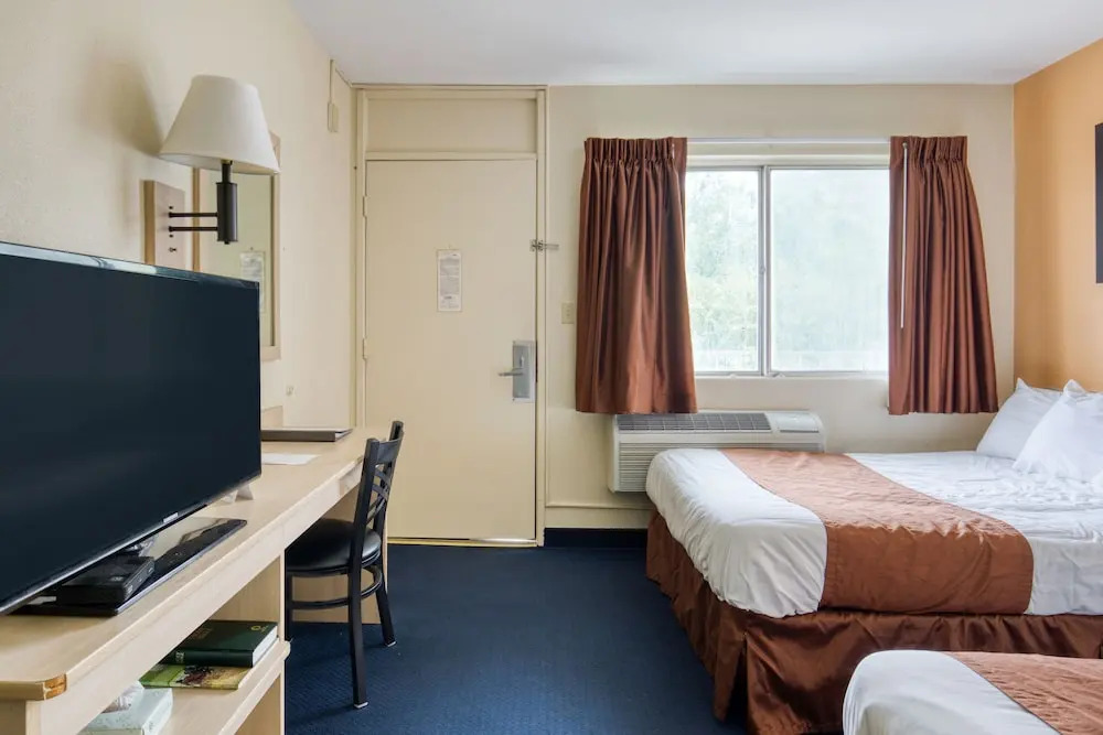 Americas Best Value Inn New Philadelphia