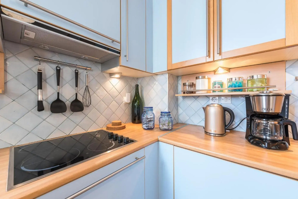 ATHENStay Penthouse Suite