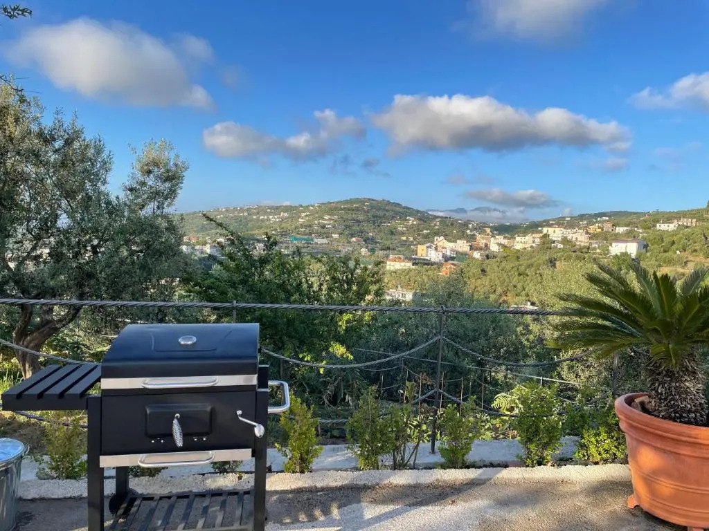 LOREN HOUSE, relaxing location with seaview