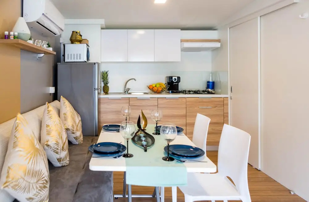 Immaculate 2-bed Home 5 Mins Walk to the Beach!