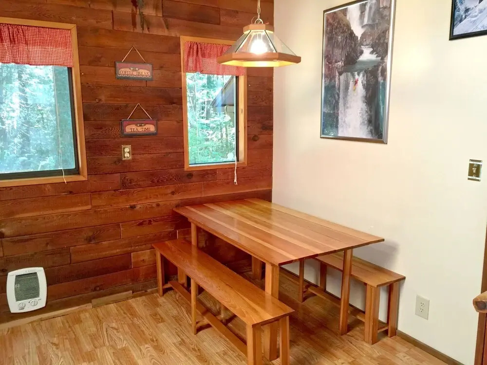 Mt Baker Lodging - Cabin Story Cabin in the Woods! Free Wifi