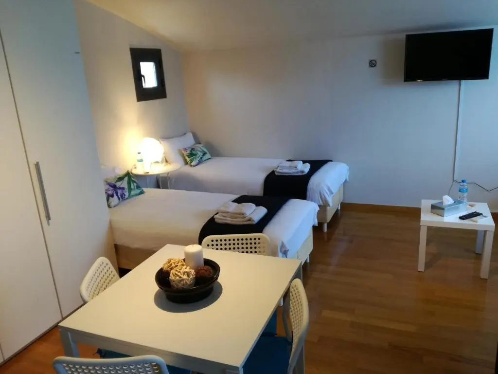 Airathens Suites