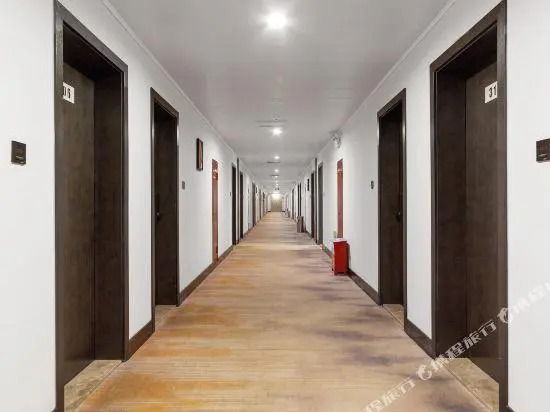 Kun Ming Rui Feng Hotel