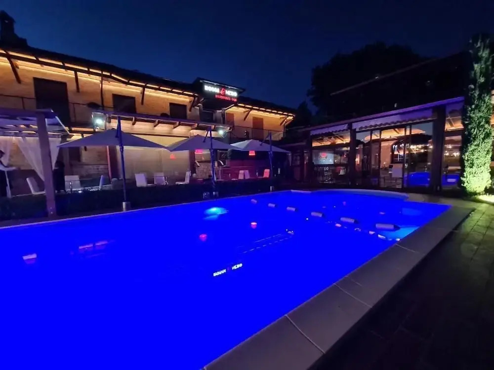 Rossi&Nero Resort - servizi extra a pagamento Ristorante Piscina Sauna Spa