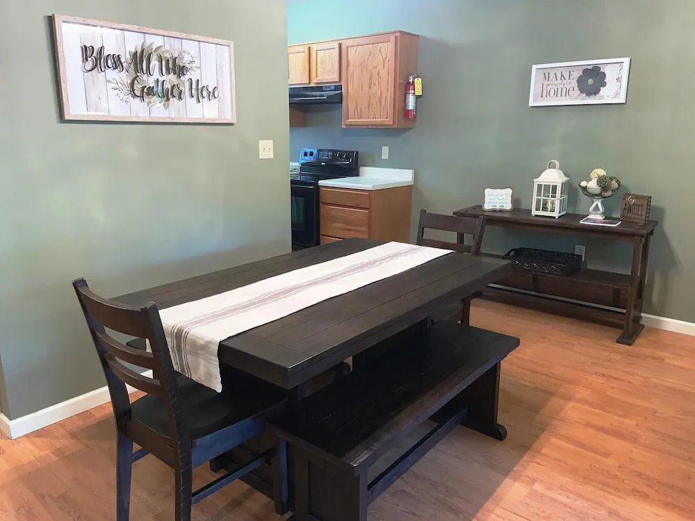 Cedar Lodge 102