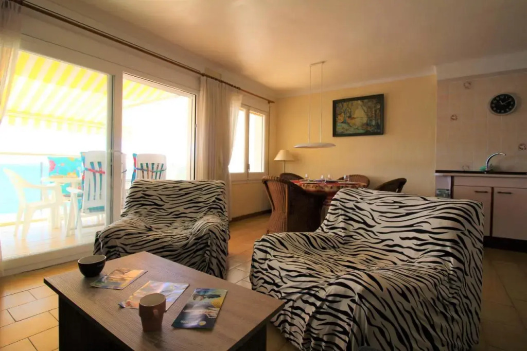 3335 Mirador II