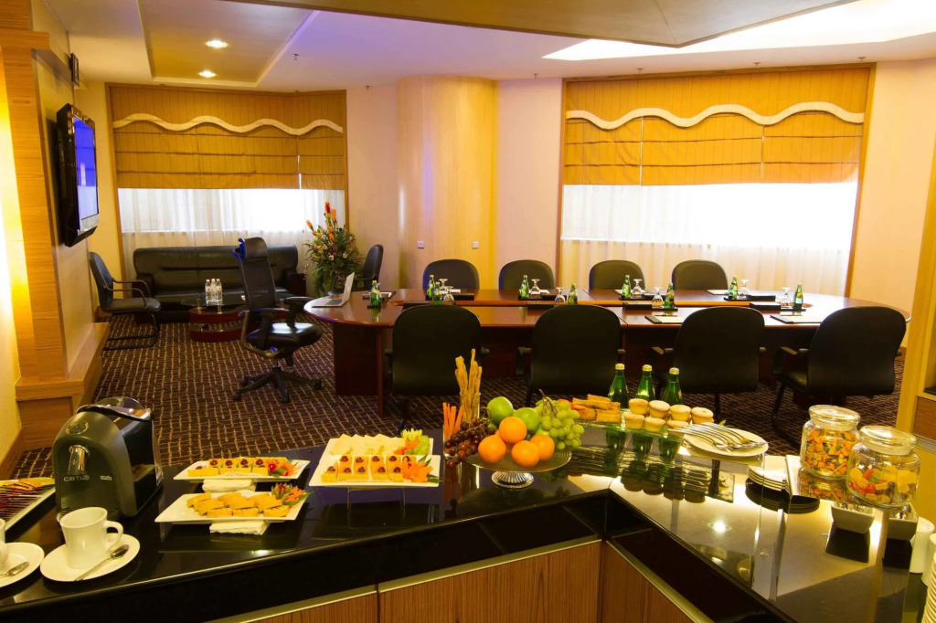New World Suites