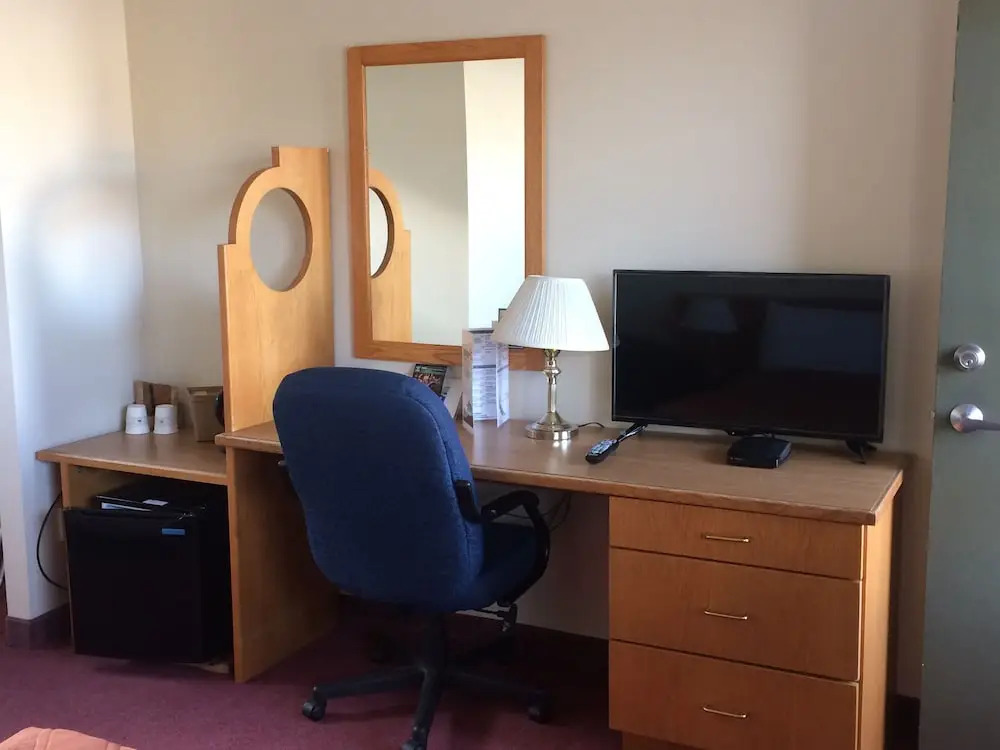 Trunk Road Motel