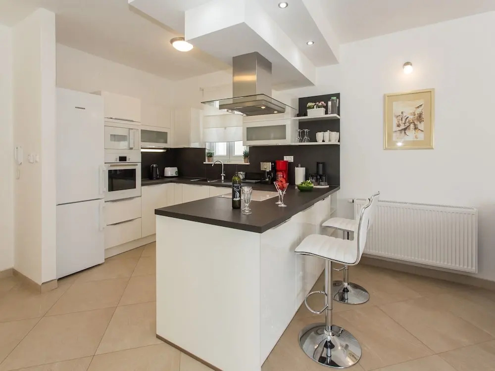 Spacious Villa in Vodice With Pool