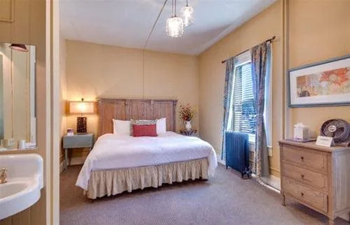 The Truckee Hotel
