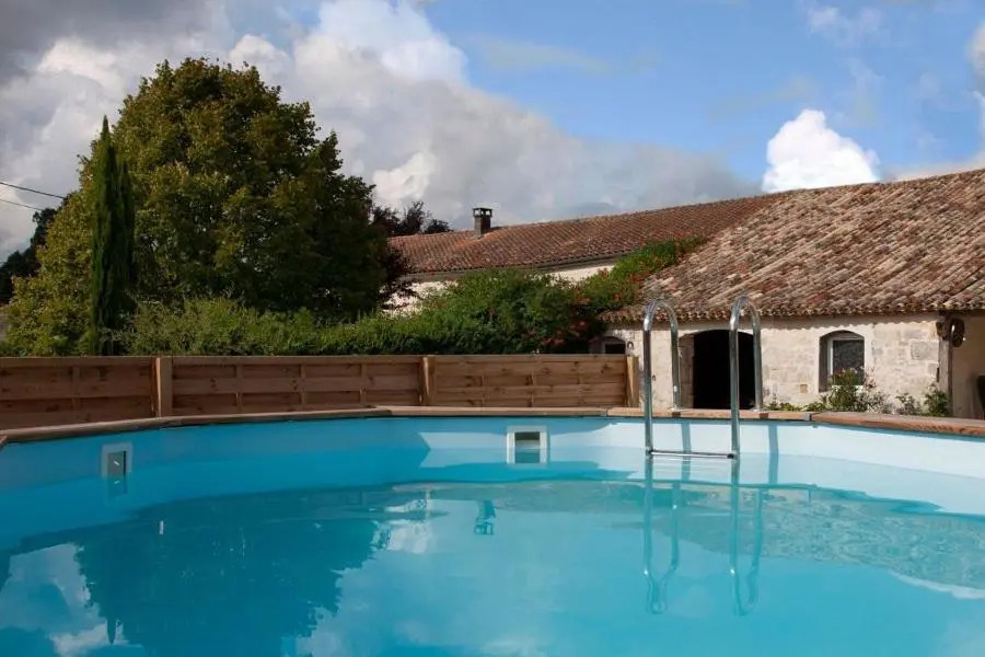 Gite Guillot - hameau calme 8km de Jonzac