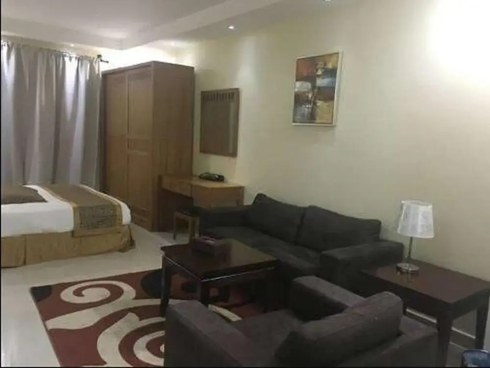 Oyo 482 Sewan Hotel Apparments