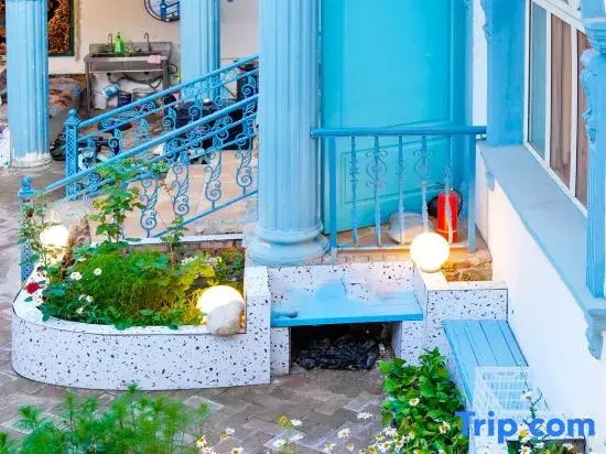 Huajing Homestay