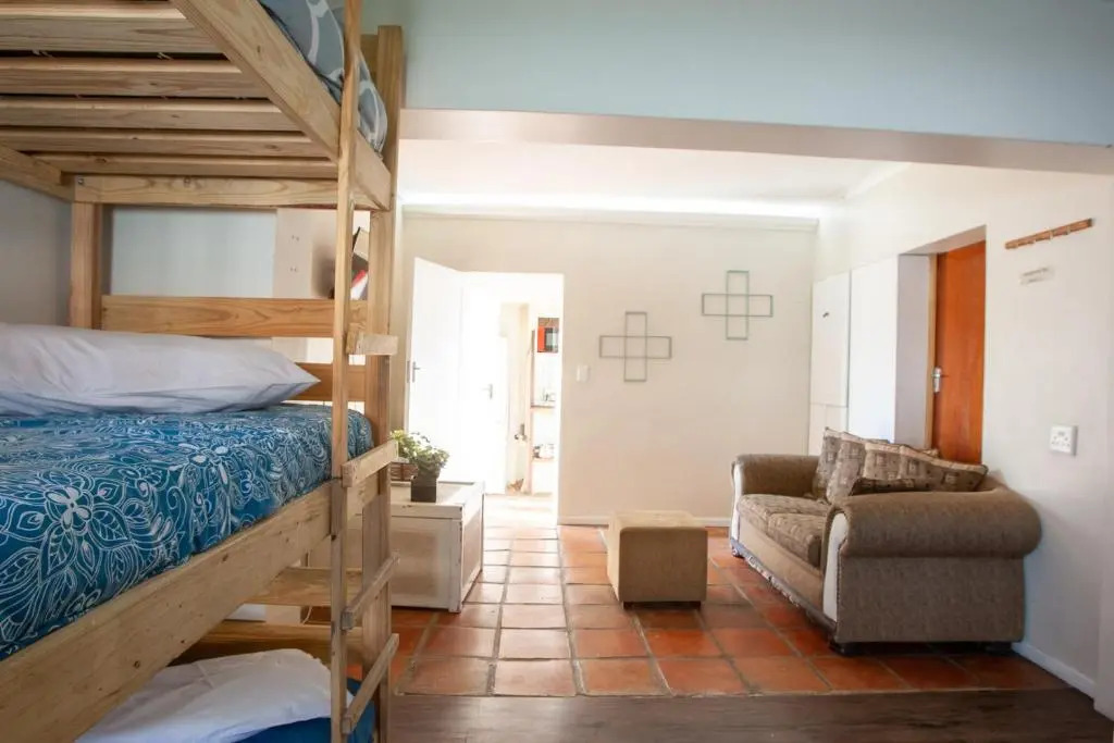 Strand Group Accommodation - 22 Sleeper Helderberg
