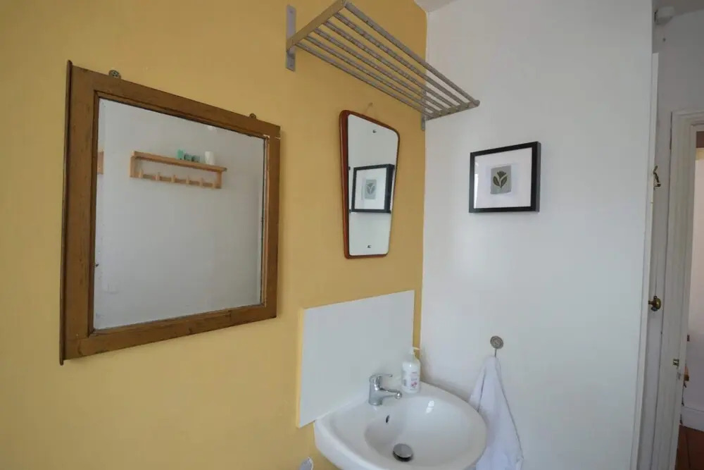 2 Bedroom Home in Gloucester Road