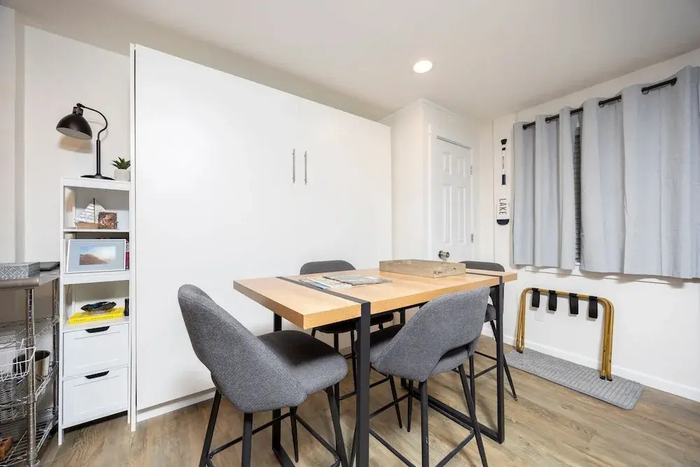 124 Bldg B Studio