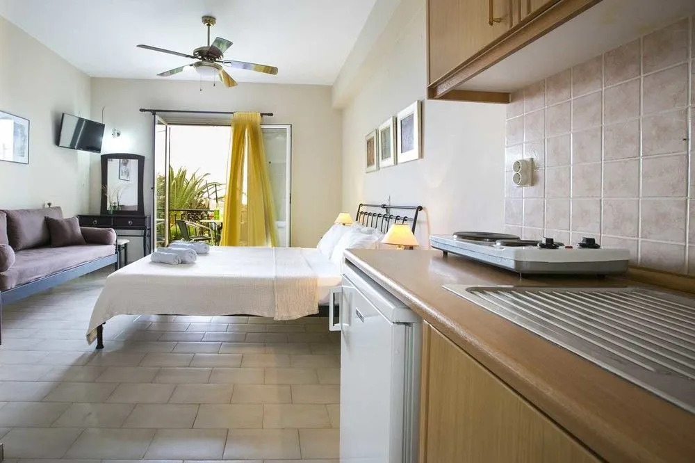 Irena Studios & Apartments
