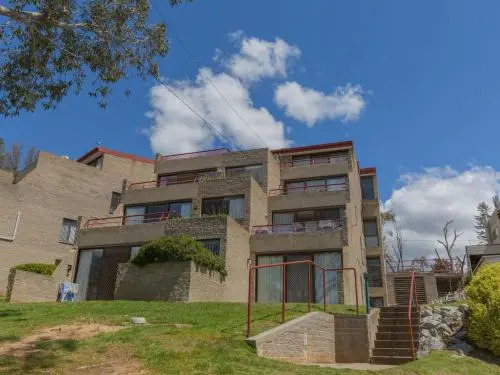 Tanderra 17 28 Park Road