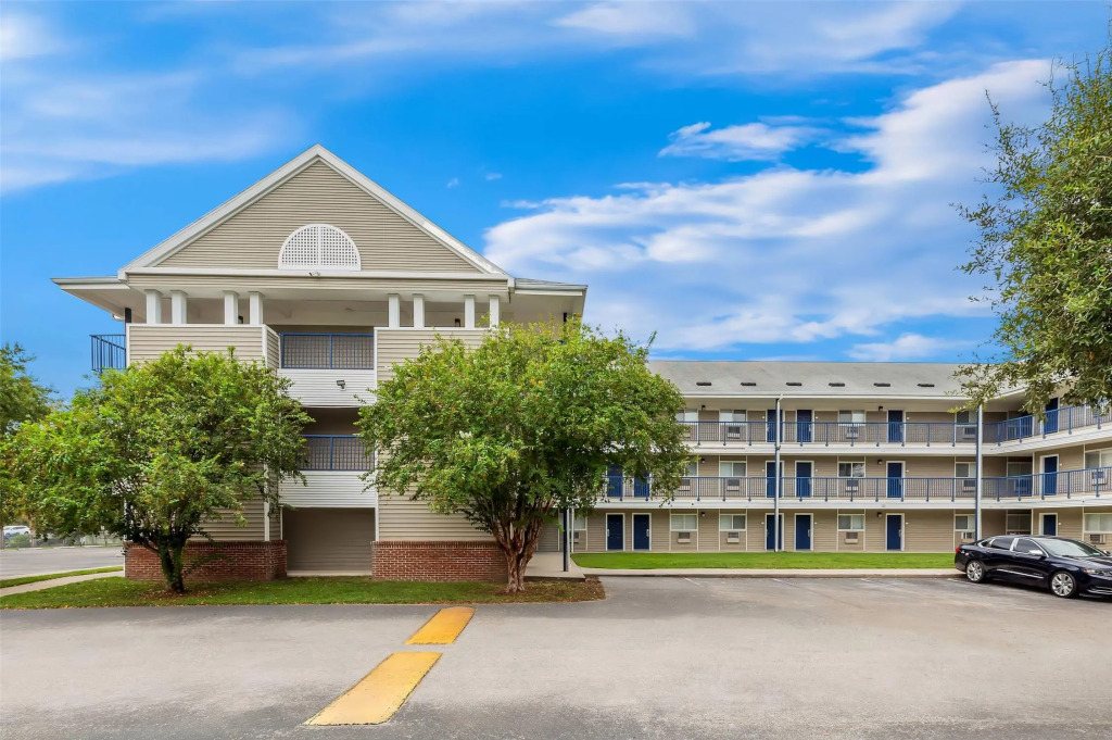 Birch Hill Suites - Lakeland