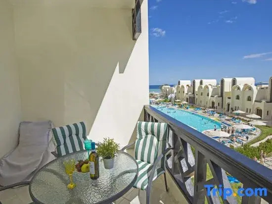 Buki-Gravity-Homes,Ap No2, amazing seaview apartment in 5 star hotel Gravity Sahl Hasheesh