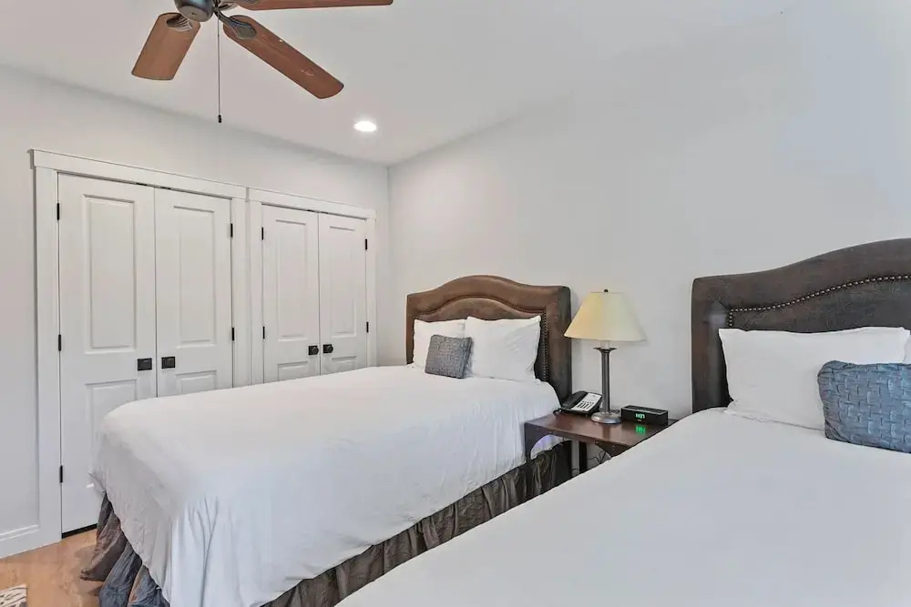 Trail's End Lodge at Deer Valley Resort - Two Bedroom Residence with Den and Spa #103 2 Condo