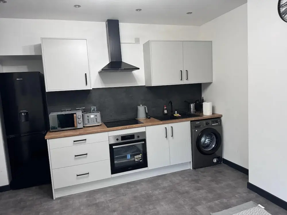 City Apartment Sleeps 5 With Parking