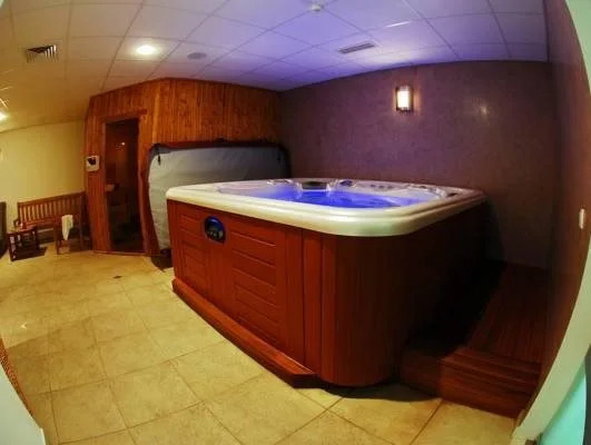 White Lavina Spa and Ski Lodge