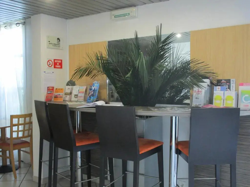 Kyriad Hotel Montpellier Centre Antigone