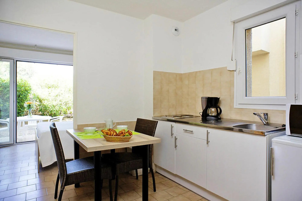 Res Le Vieux Moulin Ile Rousse, Apartment for 4 pers