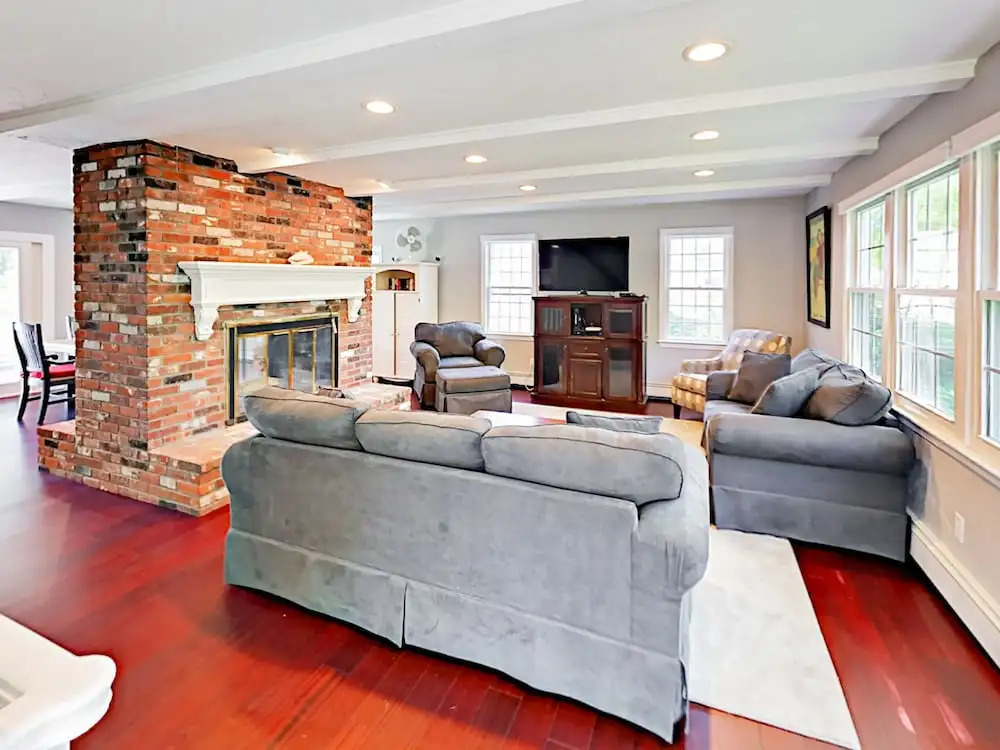 23 Shore Road Extension Home 4 Bedrooms 3 Bathrooms Home