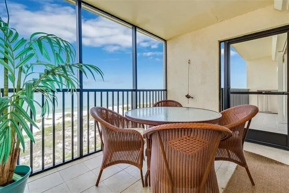 Sea Oats 217 2 Bedroom Home by RedAwning