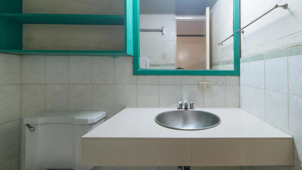 RedDoorz at Broadway Court Apartelle Quezon City