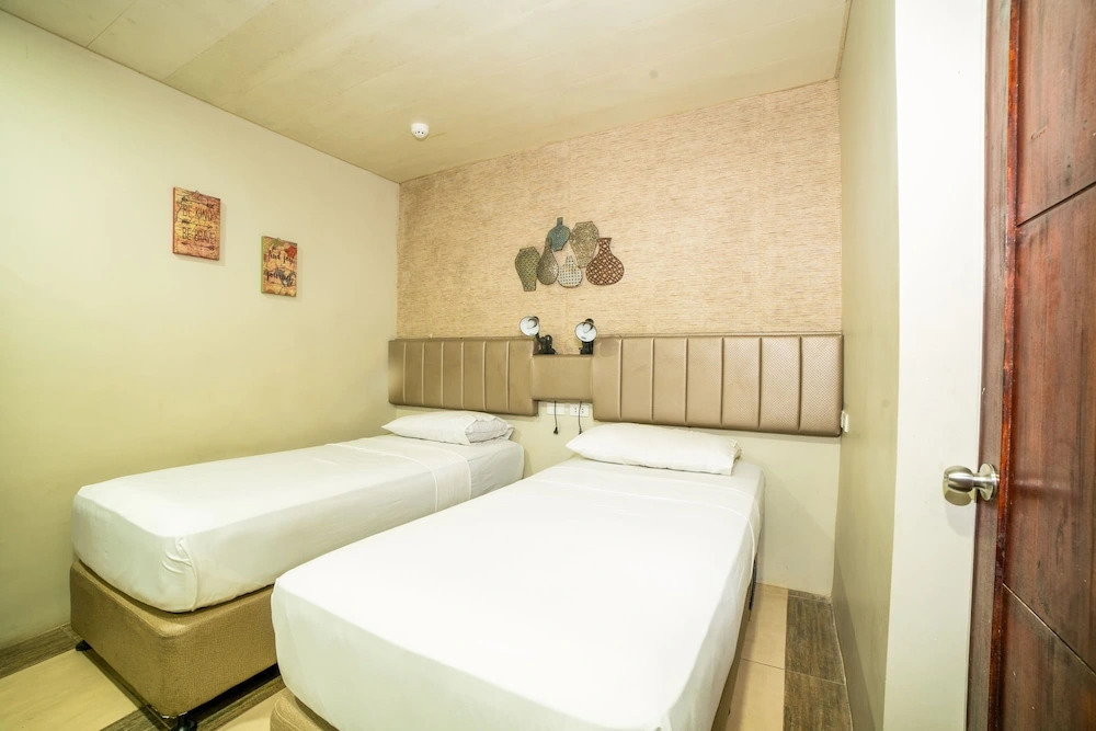 Level 007 Hotels And Resorts Inc
