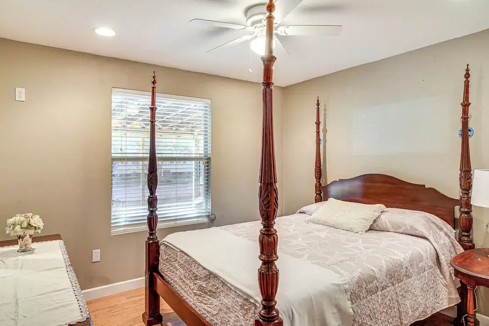 7 Mi to Pensacola Beach: Home w Pet friendly Yard