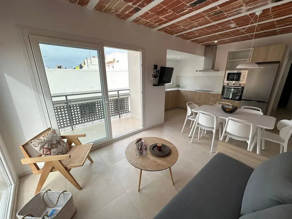 Arago 272 in Roses With 2 Bedrooms and 2 Bathrooms