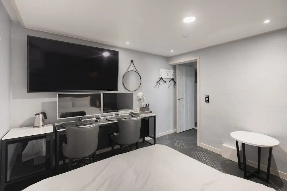 Zam Hotel(천안 호텔 잠)