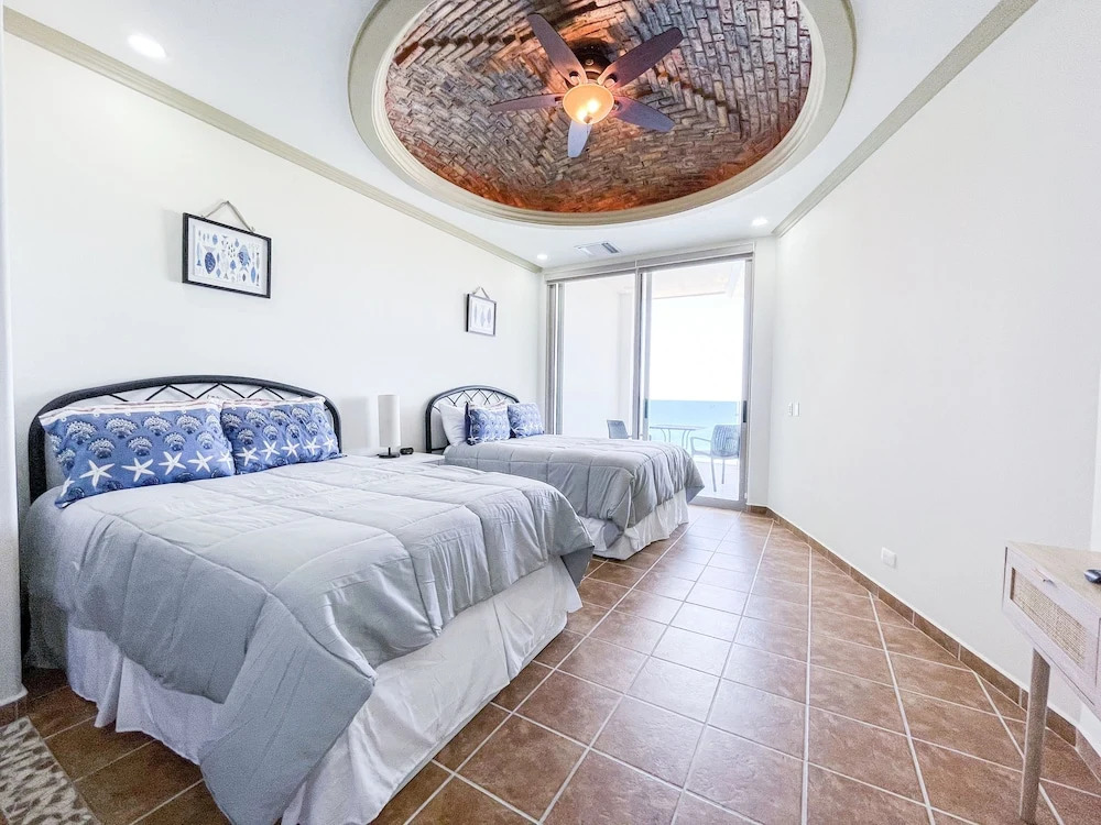Esmeralda Beach Resort