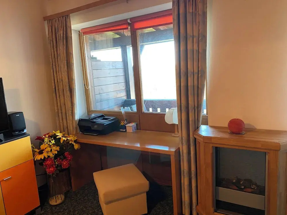 Cozy ans Spacious Apartment With Scenic Views