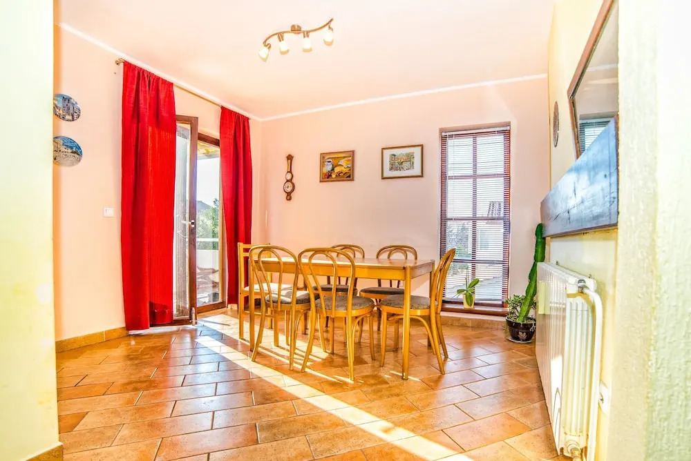 Apartment Belušić / Three Bedrooms A1