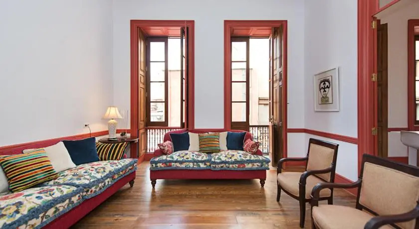 Triana Deluxe