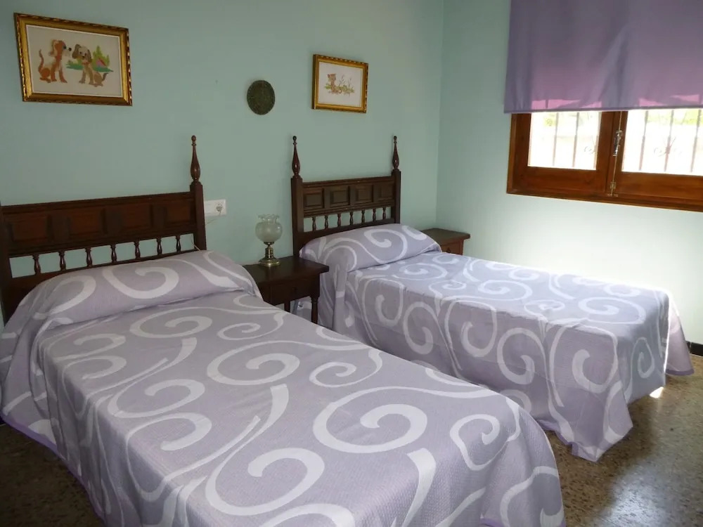 Spacious Holiday Home With Enclosed Garden in Empuriabrava