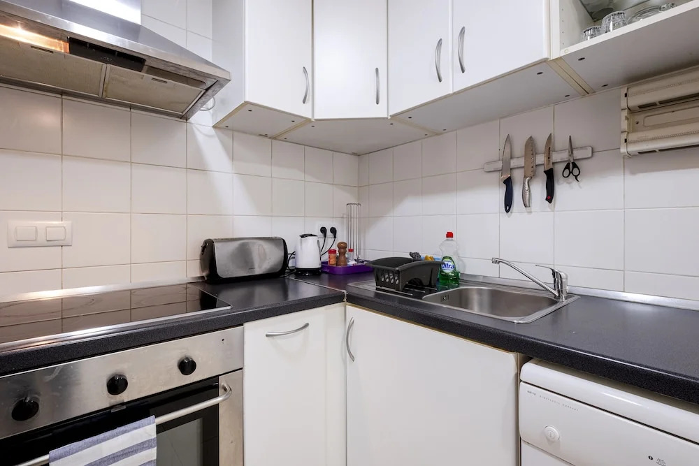 Comfortable 3BR Apartment Close to Placa Espana and Sants Station