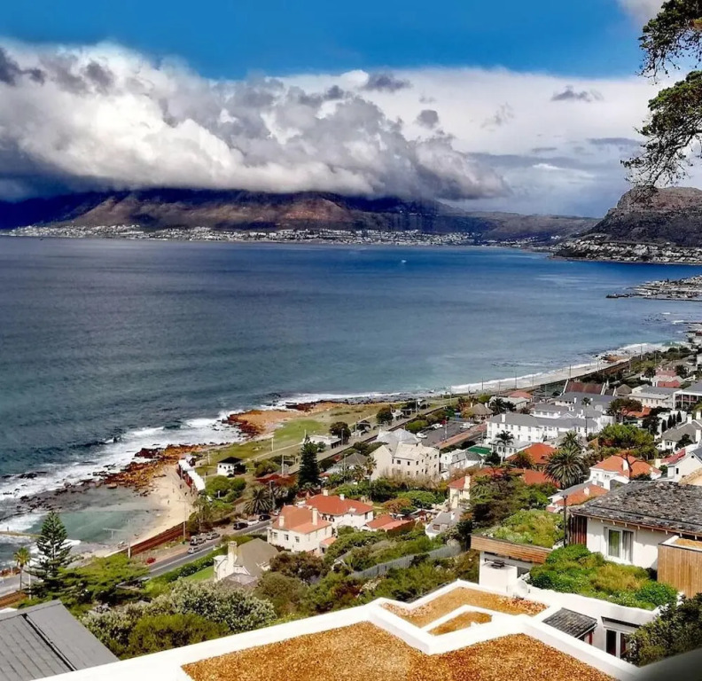 Crows Nest Fish Hoek Bay