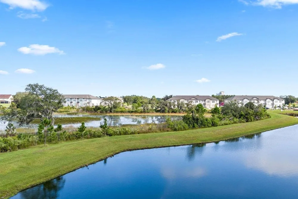 Lake View Villa Sleeps 8